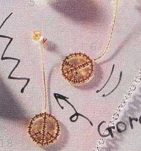 ピンクストーンのピアス