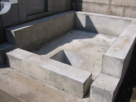 深谷石材店：カロート・外柵