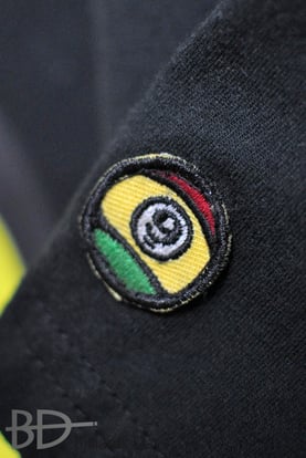 ちっちゃな9番のワッペン。ラスタカラーになってる