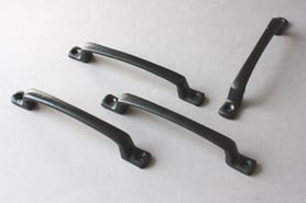 Schrankgriffe aus Metall, Keramik, Glas in unterschiedlichen Formen, geeignet für verschiedene Einrichtungsstile schlicht bis rustikal, romantisch, skandinavisch, klassisch