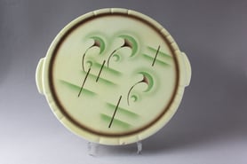 Große Teller, Tortenplatten und Pizzateller, meistens alte Teller aus Keramik, Porzellan und Steingut