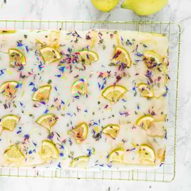 Zitronen-Blechkuchen.