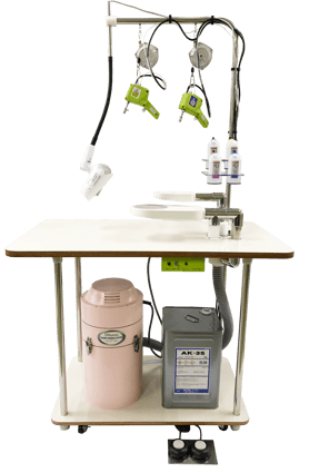 シミ抜き台RS121の写真。長く愛されてきたシミ抜き機