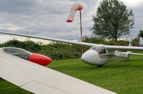 Auch in Wershofen sind historische Segelflugzeuge beheimatet.