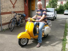 das vermutlich kleinste Postauto der Schweiz