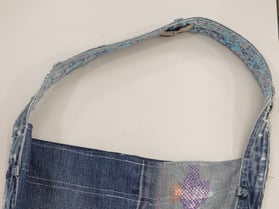 ウエストバンドは持ち手に