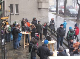 Am vierten Adventsonntag gab es kein Pfarrkaffee und daher gab es großen Ansturm trotz Nebel und Kälte.