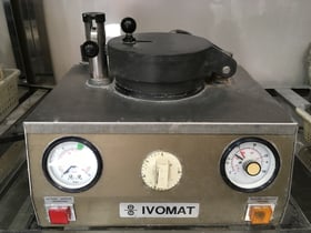 岐阜県多治見市の歯科技工所トーノーデンタルラボラトリーでは、Ivoclar Vivadent（イボクラール・ビバデント）社のIVOMAT（イボマット）を使用しています。