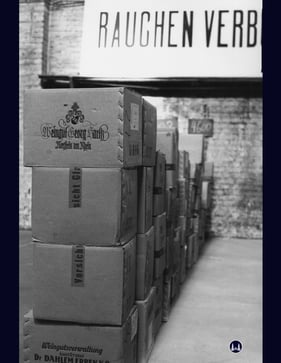 Weinkisten im Speditionsschuppen Yorckstraße.