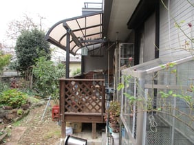 甲州市塩山 荒れたお庭