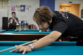 優勝はこの人、栗林達！　それを見つめる平野義典！