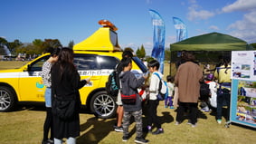 ドローン体験は終始長蛇の列