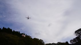 運搬ドローン実演中