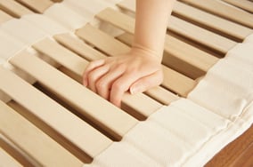 新潟眠家＿ウッドスプリングマットレスしなり