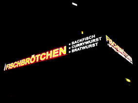 Leuchtkasten, Nachtansicht