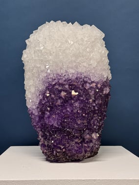 Ombre Amethist Height 40 cm Diameter 29 cm Weight 19 kg