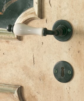 Ferramenta con Porcellana