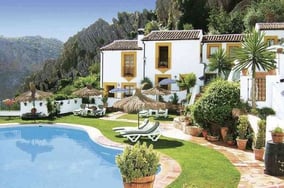 Apartmentanlage mit Pool auf der Andalusien Rundreise