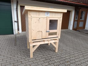 Hühnerstall Staufen -Modell 02 mit Standrahmen