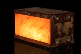 ORION Rost, Salzstein-Leuchte von Julian & Lasaroff