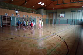 Turnsaal, Sportplatz