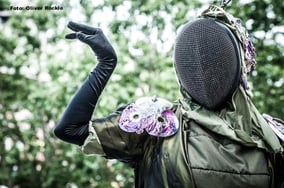  Eine insektoide Performance über die Gesellschaft im Spannungsfeld zwischen privatem Raum und Öffentlichkeit 