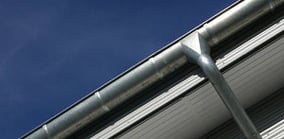 Bild: Regenrinne Zink Kupfer