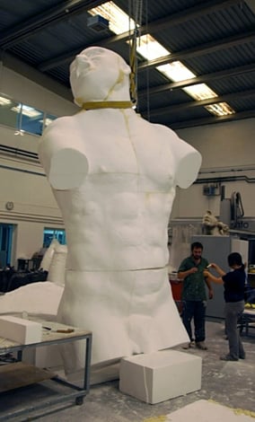 Coloso, Escultura de 6,5 m en poliespan