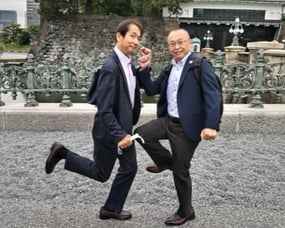 中崎（左）と木股（右）。仲良しですね（笑