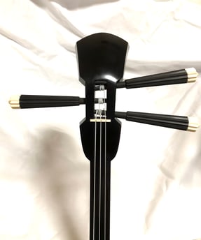 銘苅春政作大真壁型三線の顔