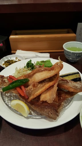 この写真は鰈（かれい）のから揚げです。銀鱈は用意できませんでした。ごめんなさい。