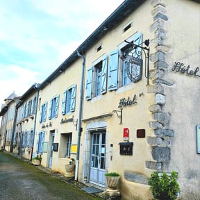 Hôtel du Comminges à Saint Bertrand de Comminges, site antique et médiéval en Haute-Garonne, région Occitanie Pyrénées Mediterranée
