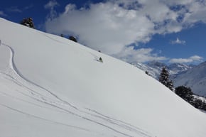 Viel, viel Neuschnee runter ins Sertigtal