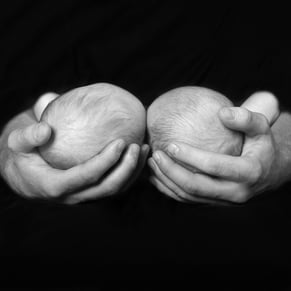 Portrait Nouveau né Photos de bébés jumeaux en studio