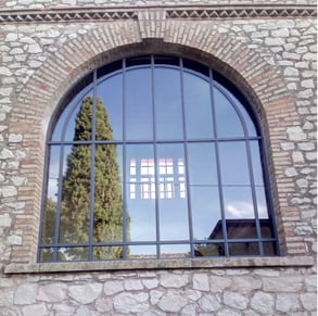 Menuiserie Porte Gard Calvisson Métalu d'Oc