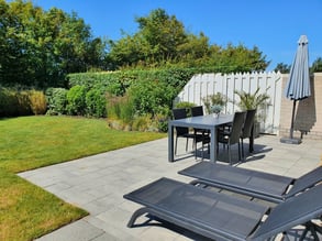 Südterrasse mit Garten Ferienhaus Zeeduin