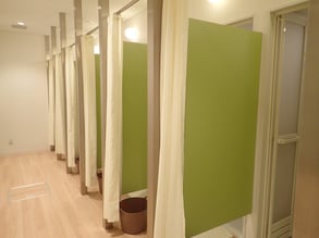 脱衣スペースから個別に仕切られています。