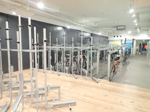 駐輪設備は、縦置きタイプと横置きタイプの2タイプがあります。