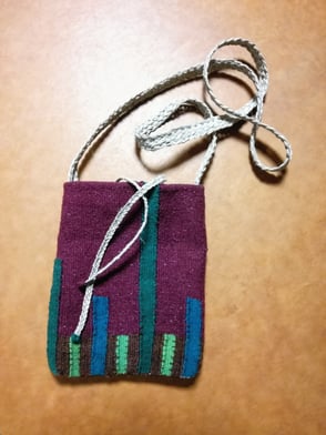 Grand tapis kilim tissé main au fond roux avec les étoiles bleues et diamond gris