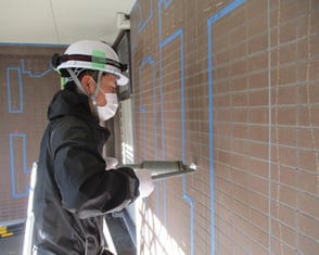 下地補修工事（タイル注入）