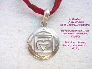 Kette mit Wurzel Chakra Symbol Anhänger