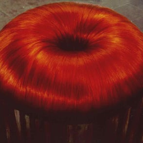 SCHEITEL . SCHAMHAAR . SCHILLERLOCKE - OBJEKTE AUS MENSCHLICHEM HAAR