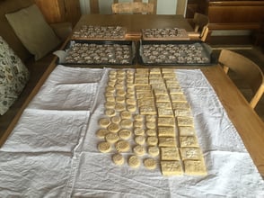 Gebäck Brot Essen Kulinarik Guezli Atelier Café Atelier-Café Restaurant Besenbeiz Beiz Daniel Gisler Kunst Maler Kunstmaler Künstler Krinau Wattwil Lichtensteig Toggenburg Ostschweiz St. Gallen