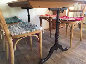 Esther Schick Osterfingen Weben Weberin Handweberin Atelier Café Atelier-Café Restaurant Beiz Besenbeiz Gourmet Kulinarik Essen Daniel Gisler Kunst Malerei Maler Kunstmaler Krinau Lichtensteig Wattwil St. Gallen Ostschweiz