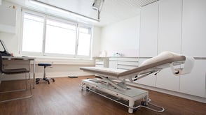 Hausarztpraxis Malters – Behandlungsraum