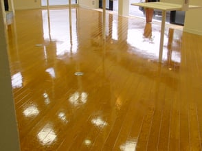 美容院様　床の洗浄とワックス仕上げ