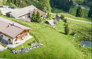Urlaub auf der Almhütte im Kinderhotel