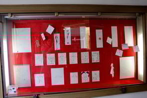 Schaufenster als Galerie benutzt