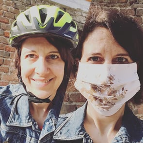 Ein Fahrradhelm schützt mich. Eine Mund-Nasen-Schutz-Maske schützt mich und andere. Ab 27. April sind sie Pflicht in ÖPNV und beim Einkaufen.