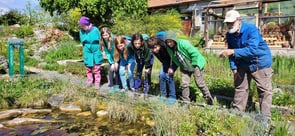 Kindergruppe - mit Sepp im Garten